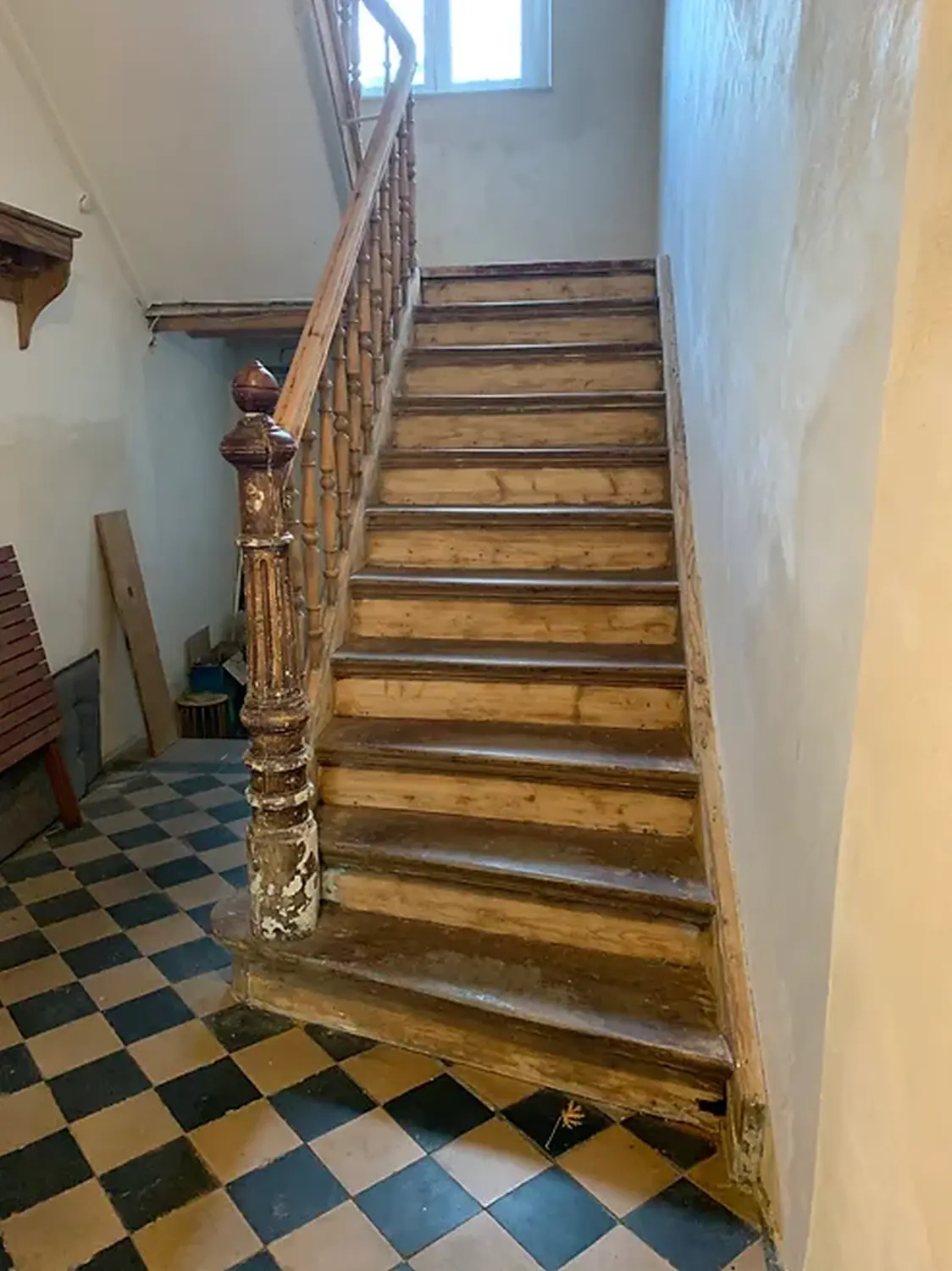 Treppenrenovierung & Treppensanierung von Handwerksbetrieb
